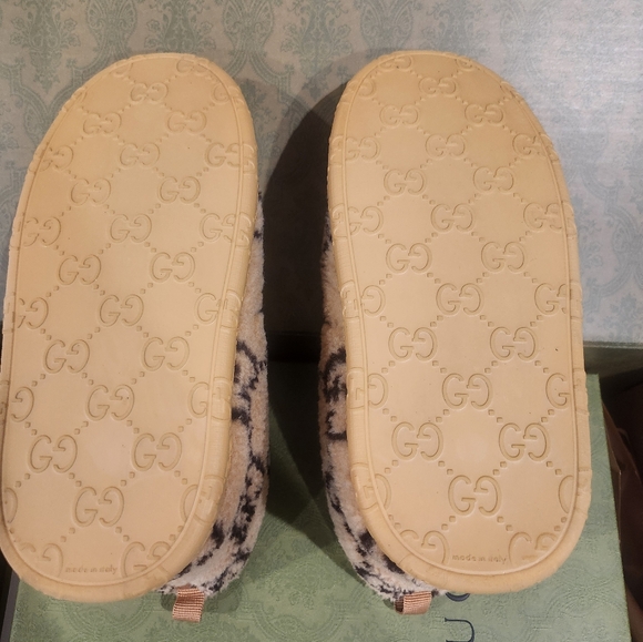 Gucci Women's Beige and Brown Shearling Boots